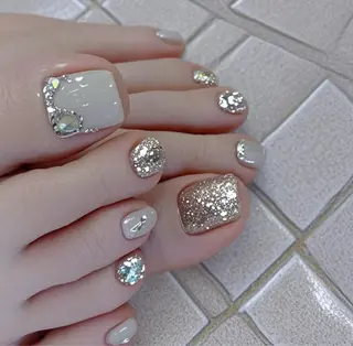 ネイル 長さ出し専門 パーツのネイルデザイン