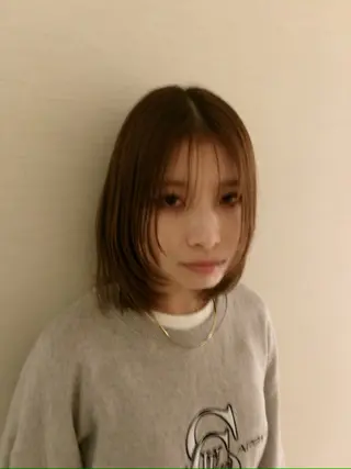 セミロング カラー ヘアアレンジ タイトボブ個性派カラ ーAKANEのヘアスタイル