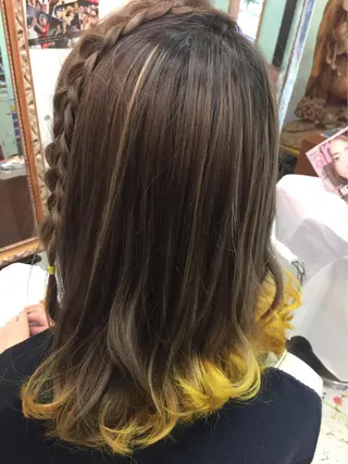 ミディアム カラー ヘアアレンジ 平尾 拓也のヘアスタイル