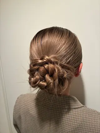 ミディアム ヘアアレンジ T Ayaのヘアスタイル