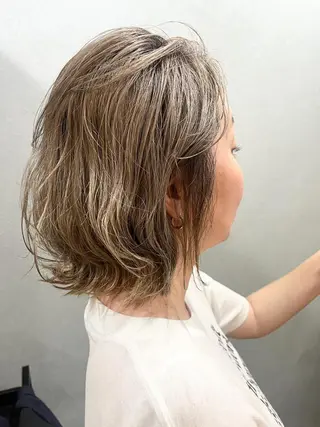 ミディアム カラー パーマ ヘアアレンジ メンズ キッズ ネイル マツエク・マツパ アイブロウ 久木原 ゆりのヘアスタイル