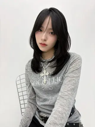 セミロング カラー 🎀優姫 🎀  韓国レイヤーのヘアスタイル