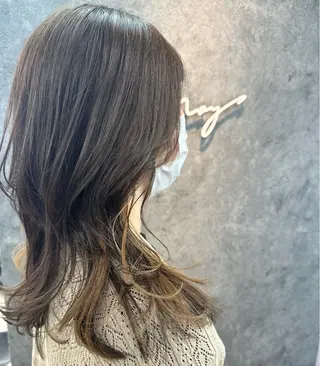 カラー Noyヨシモト ヒロトのヘアスタイル