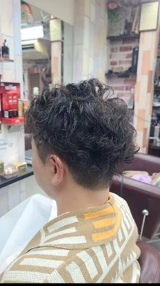 ミディアム TAKA✂️メンズ ◎艶サラ髪✨のヘアスタイル