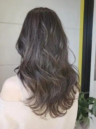 カラー ma cherie naoのヘアスタイル