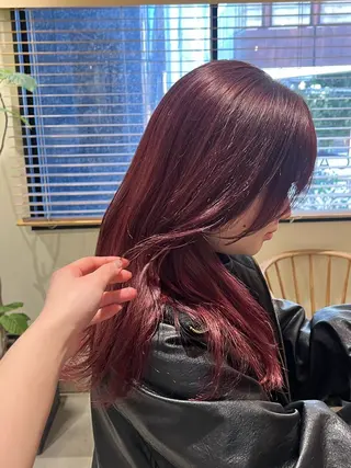 ロング カラー 🦮shiori アイドルオタク🦮のヘアスタイル