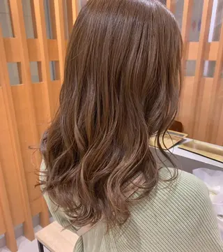 セミロング カラー パーマ 下川 由貴のヘアスタイル