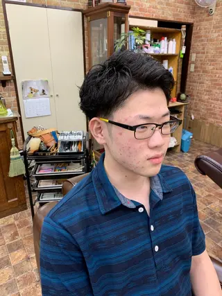 ショート 羽木 隆徒のヘアスタイル