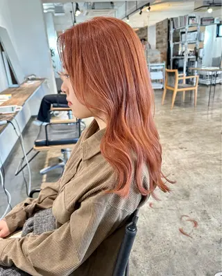 セミロング カラー ✨艶ブリーチカラー ✨四ノ宮裕己のヘアスタイル