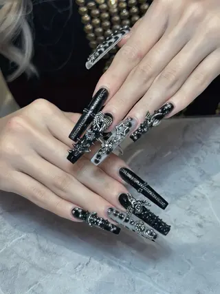 ネイル Eli Nails 新宿のネイルデザイン