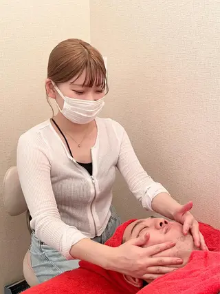 美粧ほそや所属・アライ ユウリのヘアスタイル