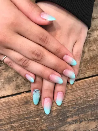 ネイル 佐藤  悠子のネイルデザイン