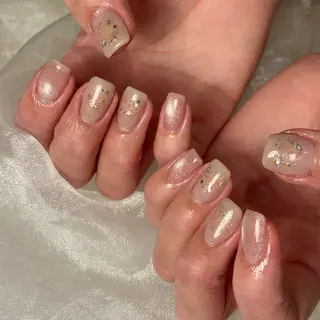 ネイル abbie新宿東口店所属・Tsunemi Sumireのネイルデザイン