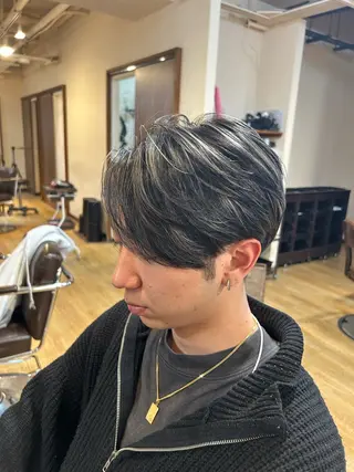 カラー メンズ 林 佑哉のヘアスタイル