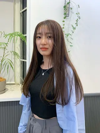 セミロング カラー カワクボ ソラのヘアスタイル