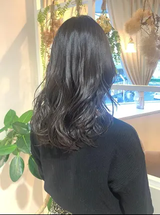 ロング カラー 🪞Unge チヒロ 女性限定のヘアスタイル