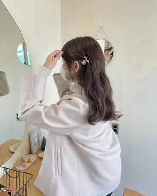 ロング カラー 🍋透け感カラー🍃 オリーブ🍐Kahoのヘアスタイル