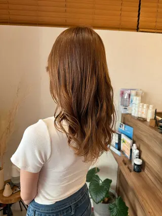 セミロング ナチュラルカラー /AKIR‎A🌝のヘアスタイル