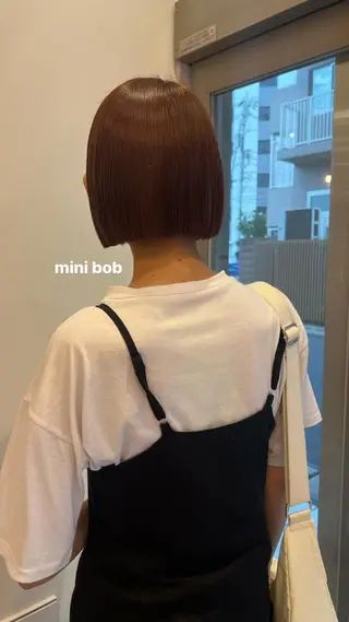 ミディアム 目黒 彩花のヘアスタイル