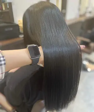 ロング ジゼル小倉谷内尾祐音 ケアブリーチのヘアスタイル