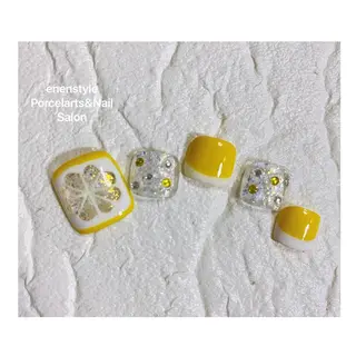 ショート ネイル 👑enen style👑のネイルデザイン