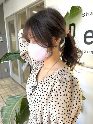 セミロング カラー ヘアアレンジ 🫧umu.🫧韓国 /レイヤー/ハッシュのヘアスタイル