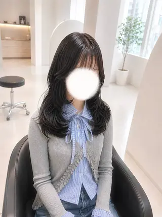 ミディアム Emuest心斎橋 SAKIのヘアスタイル