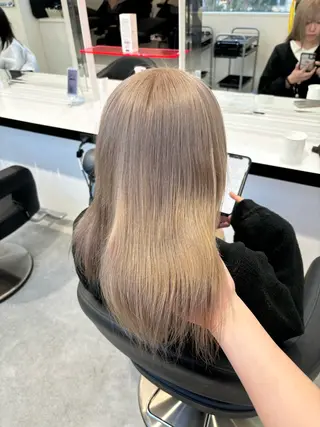 セミロング Wカラー/暖色/べ ージュりく©︎🐝のヘアスタイル