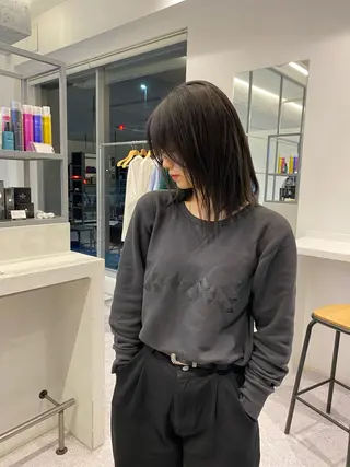 ミディアム 𝑬𝑰𝑲𝑰/ 金沢駅西口店のヘアスタイル