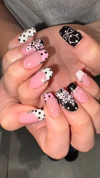 ネイル カンナ【Y2Kネイル /コーンロウ】のネイルデザイン