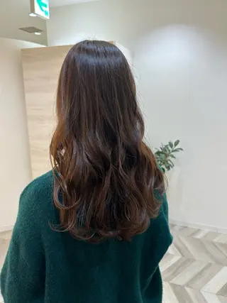 ロング カラー 深谷 真見のヘアスタイル