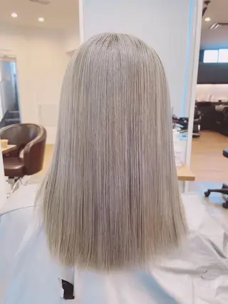 セミロング 開發 紗貴のヘアスタイル