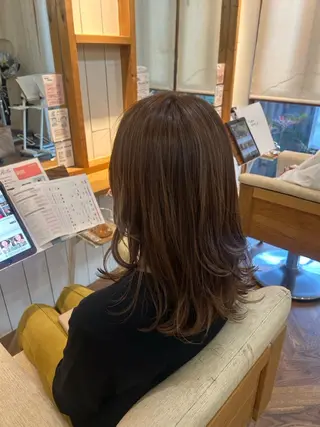 ロング ふじわらはゆ/ブリー チ/ベージュカラーのヘアスタイル
