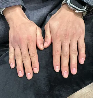 メンズ ネイル DxD ディーディの眉毛・アイブロウイメージ