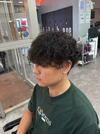 メンズ メンズ特化✨️ 韓国風パーマ🔥一八のヘアスタイル