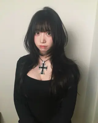 ロング Hanaka🐈⬛ 海外×ニュアンスのヘアスタイル