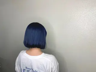 ショート カラー パーマ ヘアアレンジ メンズ キッズ ネイル マツエク・マツパ 切りっぱなしヘアボブ ミディアムヘアRYOのヘアスタイル
