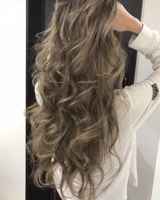 ロング カラー パーマ ヘアアレンジ 【公式】amble luxe池袋東口🩷のヘアスタイル
