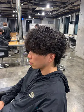 メンズ 🪽直毛男子の救世主 🪽フェザーパーマのヘアスタイル