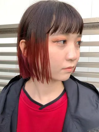 ショート カラー ブリーチ😼 ボブ✍️レイヤーのヘアスタイル