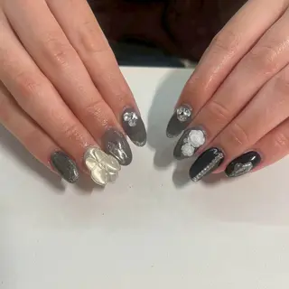 ネイル THEBALM sixネイル💅のネイルデザイン