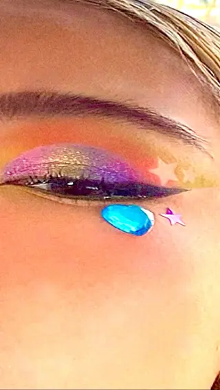 デザインカラー🌈 メイク💄ヒカリ🌟のヘアスタイル