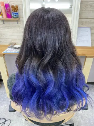 ロング カラー Monica RIEのヘアスタイル