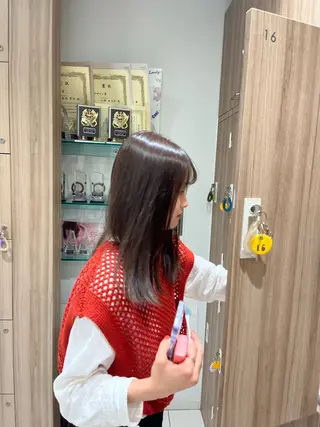 セミロング カラー 艶髪【カラー支持率 No.1】リノ🪐のヘアスタイル