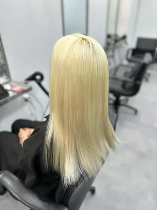 セミロング 天野 タイナのヘアスタイル