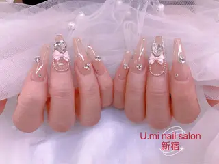 ネイル UMI ネイルサロン新宿🎀のネイルデザイン