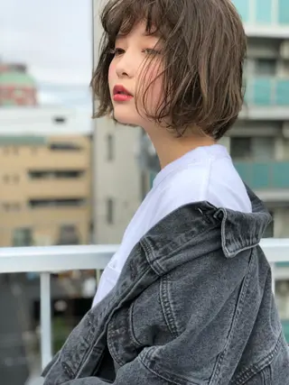 ショート カラー 顔周りレイヤー/韓国 ブリーチminamiのヘアスタイル