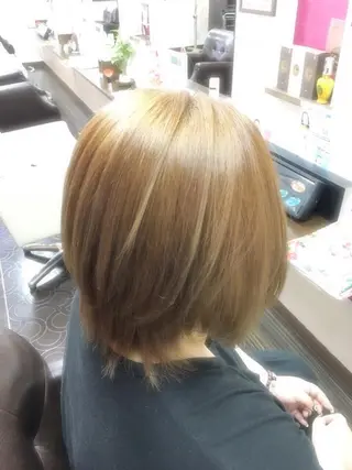 ショート カラー 大島 智志のヘアスタイル