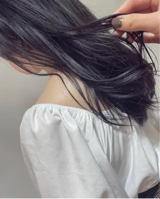 ロング カラー 💛🤍U too e’s 鎌倉🧸のヘアスタイル