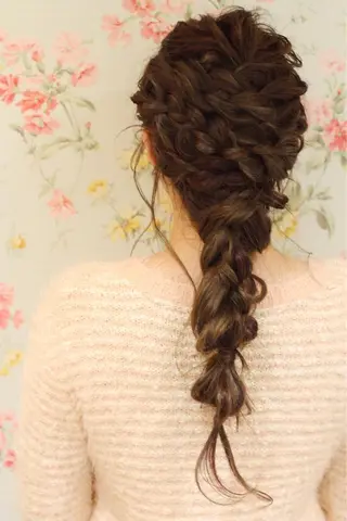 ロング ヘアアレンジ 菊池 栄里奈のヘアスタイル